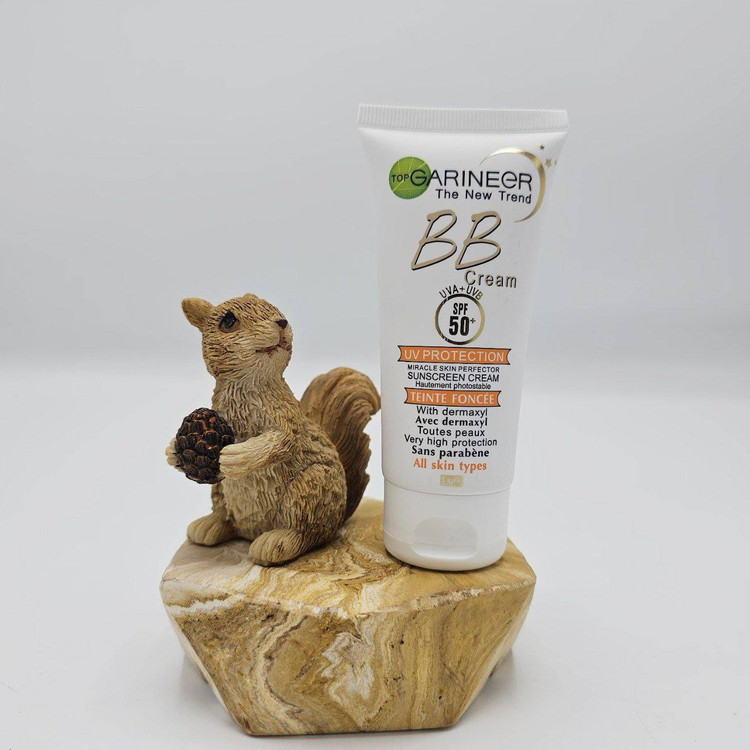 ضد آفتاب هلال طلایی بی بی گارنیر با SPF50 B.B .GARINEeR