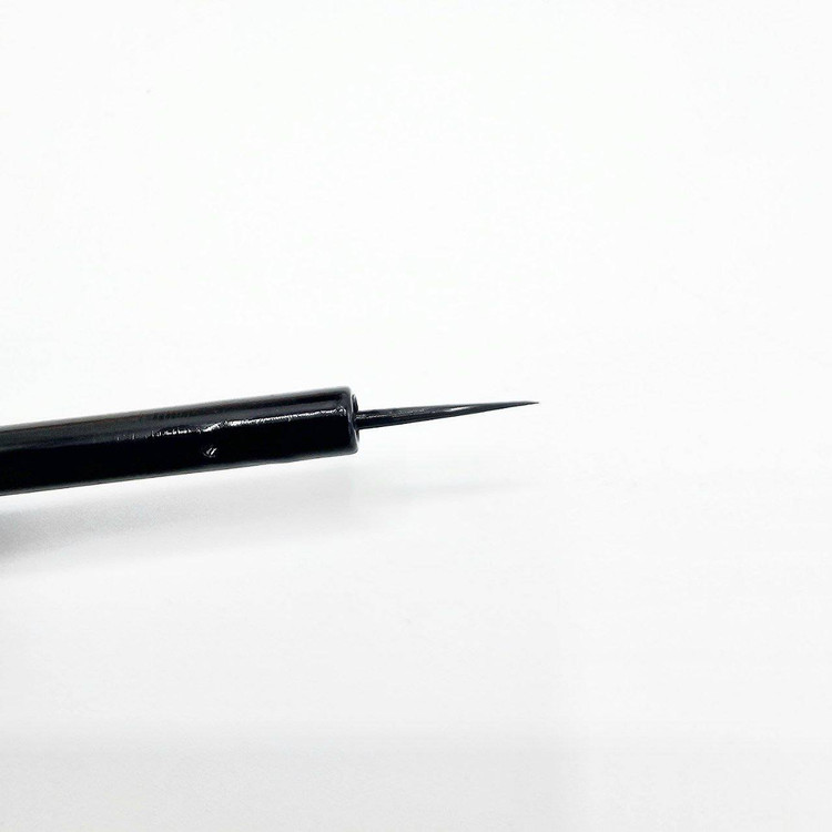 خط چشم ضد آلرژی و حساسیت لاوورا