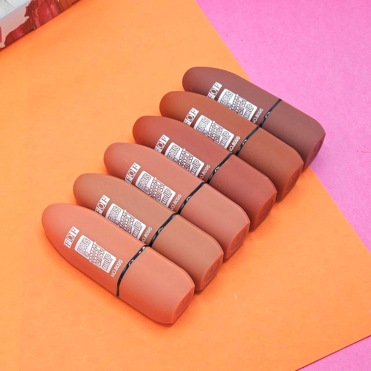 رژلب جامد پوکه مخملی vov