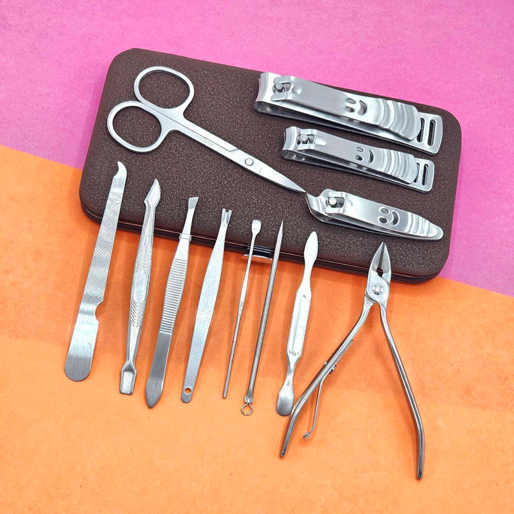 ست مانیکور سایز متوسط 12 تکه