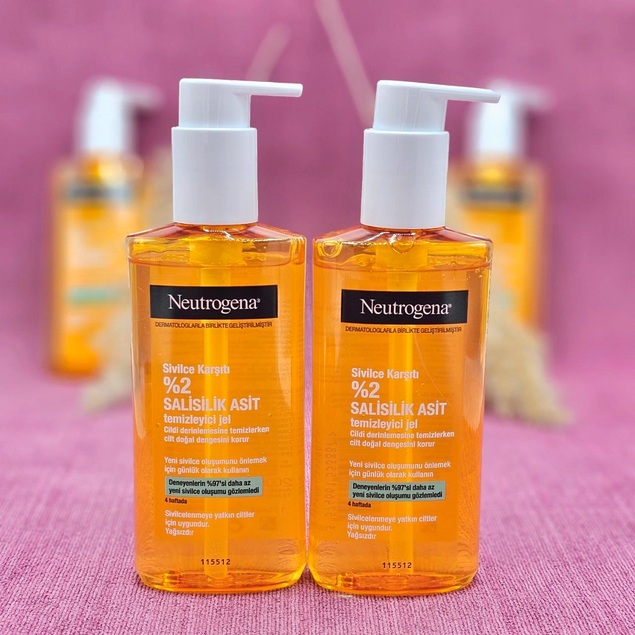 ژل شست و شوی صورت نیتروژینا