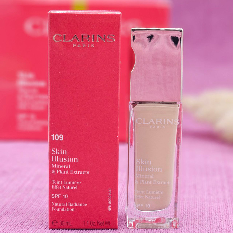 کرم پودر و کرم گریم فوقالعاده کلارنس