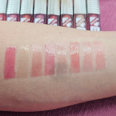 رژلب مایع و لیپ گلاس شاین دار مجیک