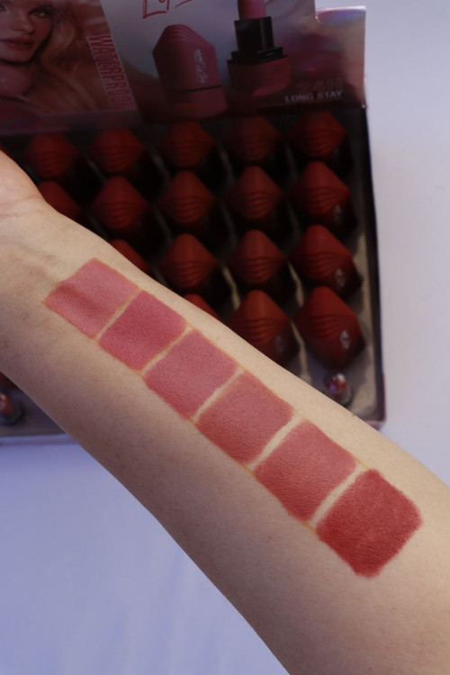 رژلب جامد برند ارتسکین