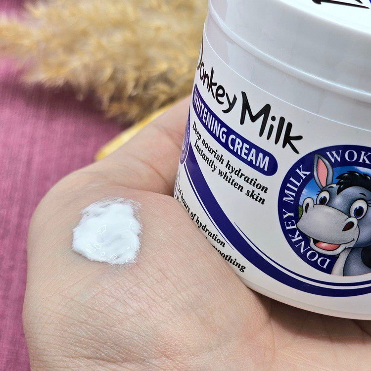 کرم سفید کننده و آبرسان شیر الاغ وکالی