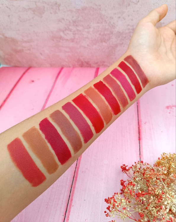 رژلب مدادی لیدی پیور LADY PURE