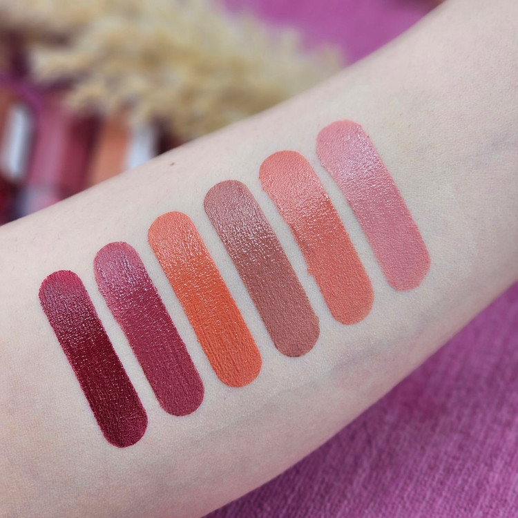 رژلب مایع مات و ضد آب