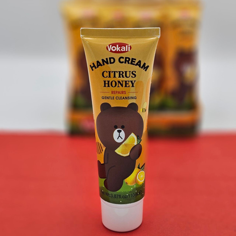 کرم مرطوب کننده و آبرسان دست برند وکالی