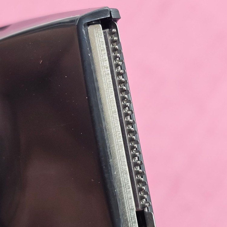 ریش تراش سه کاره (کله سه تیغ . خط زن . موزن)برند فیلیپس RQ_1250