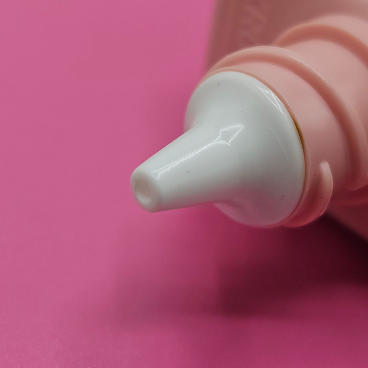 کرم پودر مات و سبک و آبرسان برند ویولا