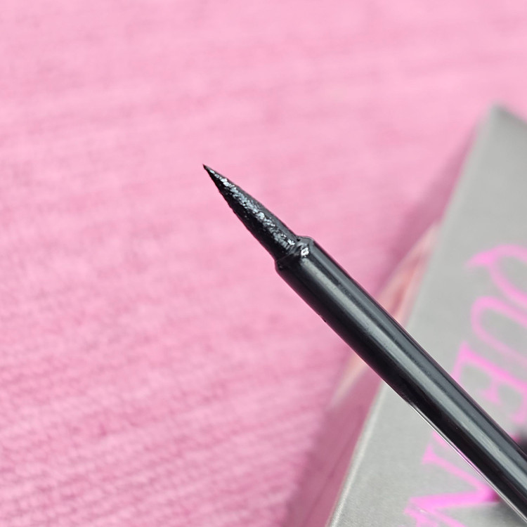 خط چشم ضد حساسیت و ضدآب برند پرشین کوئین