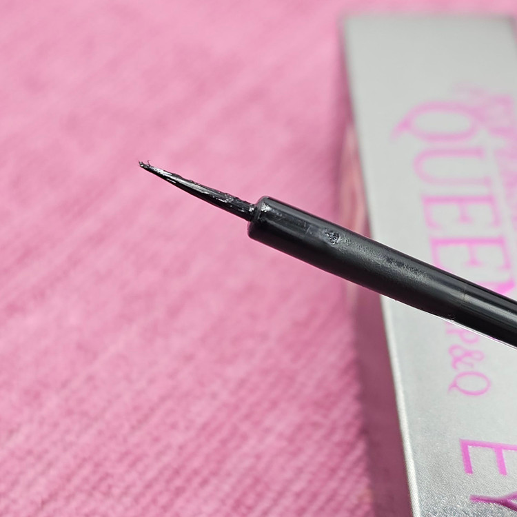 خط چشم ضد حساسیت و ضدآب برند پرشین کوئین