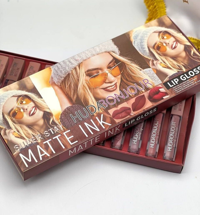 رژلب مایع مات و مخملی برند هدی بنجور