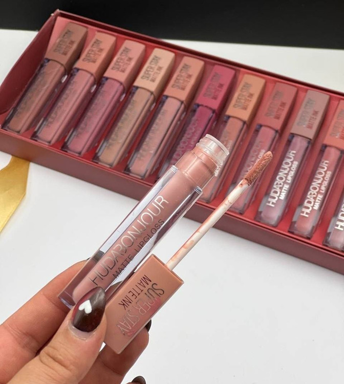 رژلب مایع مات و مخملی برند هدی بنجور