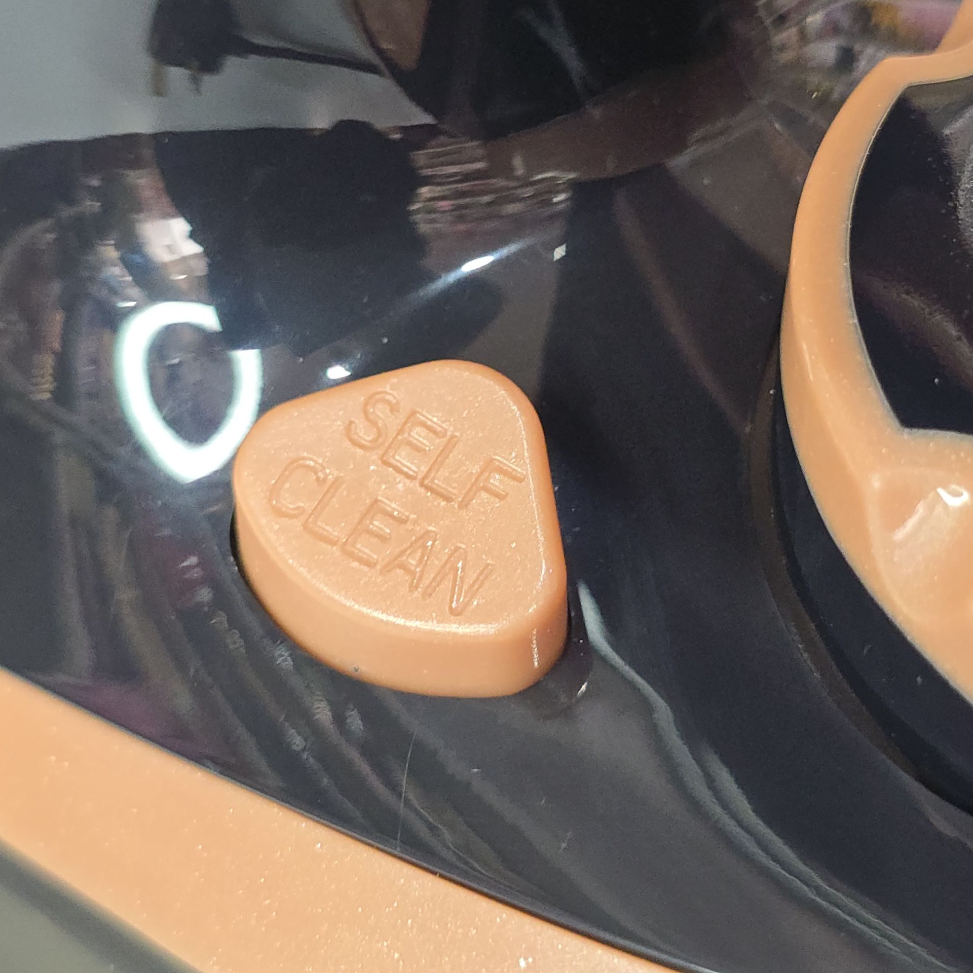 اتو بخار هوشمند برند روگن مدل RU_1015