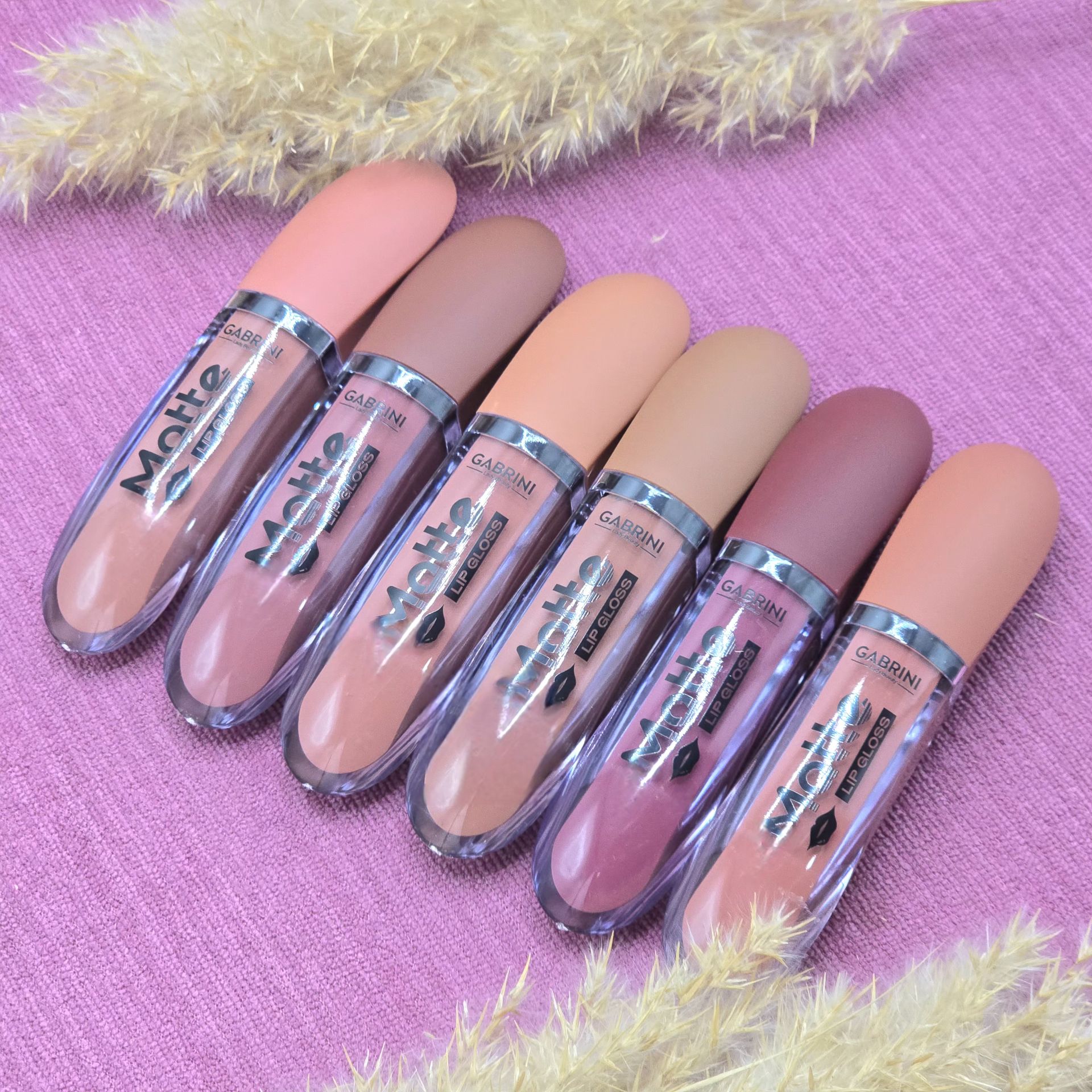 رژلب مایع مات و ضدآب و مخملی و سبک با رنگبندی نود برند لیدی بیوتی