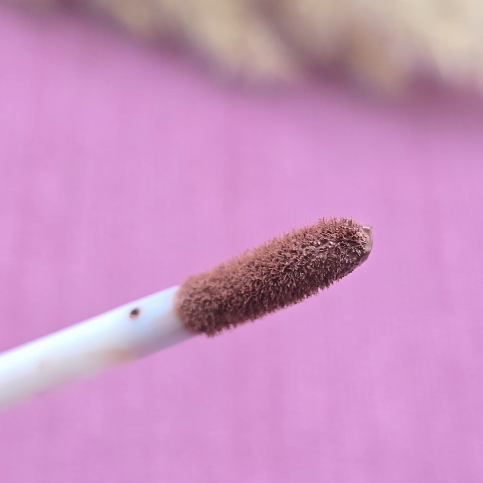 رژلب ضدآب و 24 ساعته و مات و سبک و مخملی و بدوت حساسیت از برند رمانتیک مات