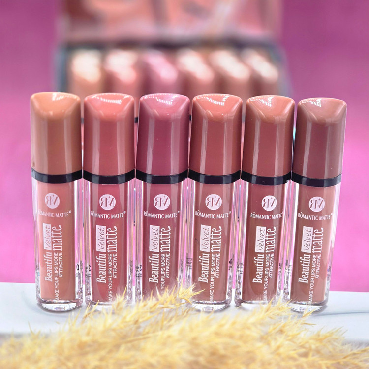 رژلب ضدآب و 24 ساعته و مات و سبک و مخملی و بدوت حساسیت از برند رمانتیک مات