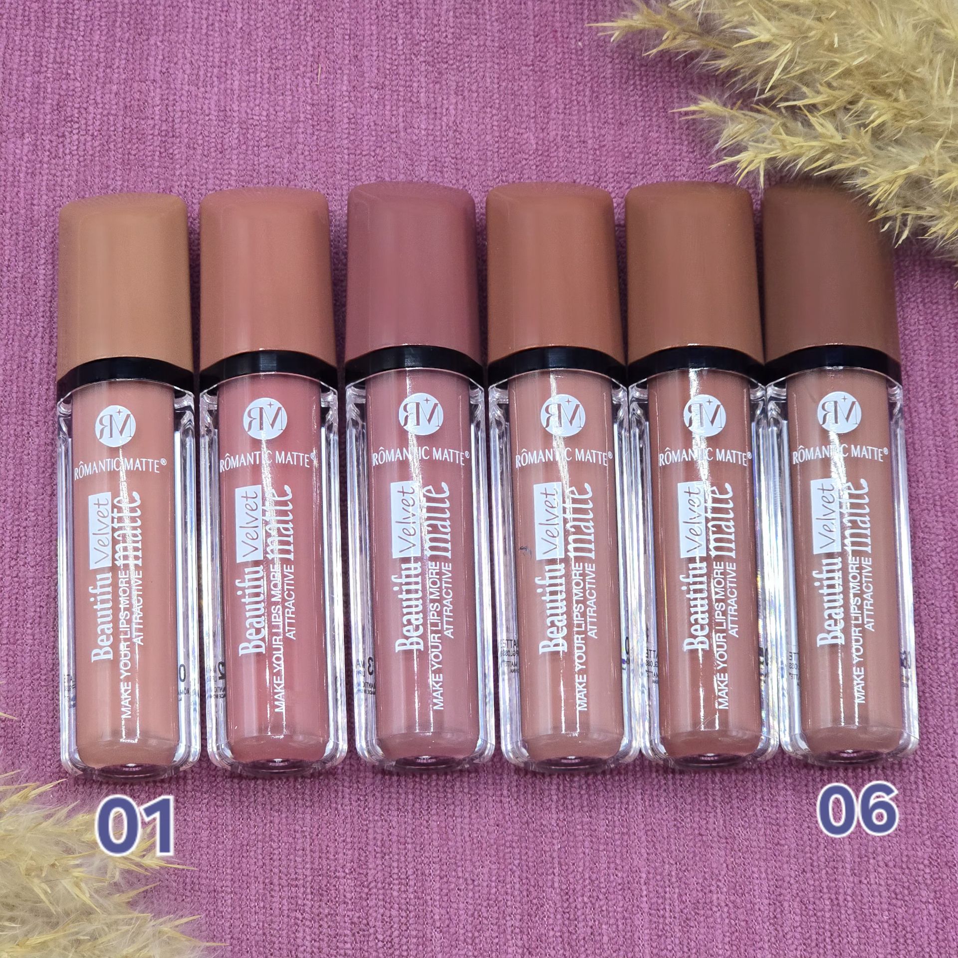 رژلب ضدآب و 24 ساعته و مات و سبک و مخملی و بدوت حساسیت از برند رمانتیک مات