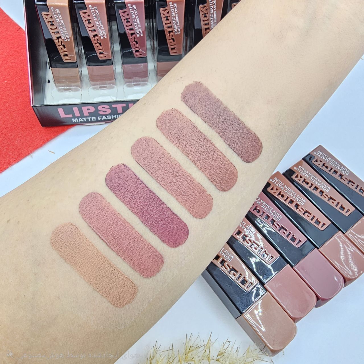 رژلب جامد مات و مخملی و کاملا سبک و خوشرنگ از برند رمانتیک مات