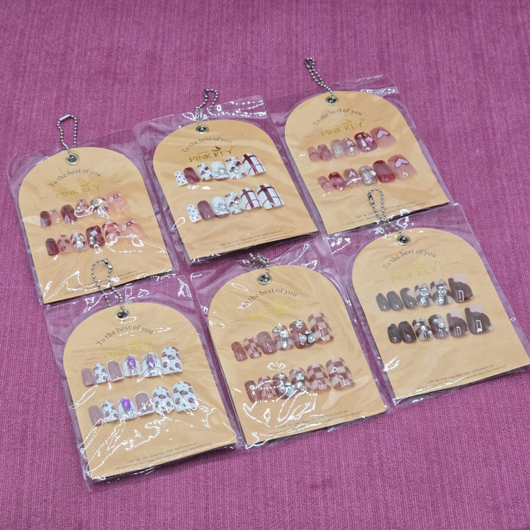 ناخن مصنوعی نگین دار و ژله ای و نشکن و بادوام برند پینک کی