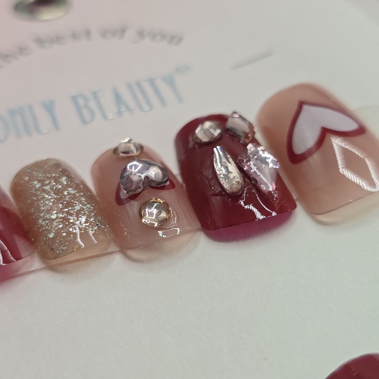 ناخن مصنوعی نگین دار و ژله ای و نشکن و بادوام برند پینک کی