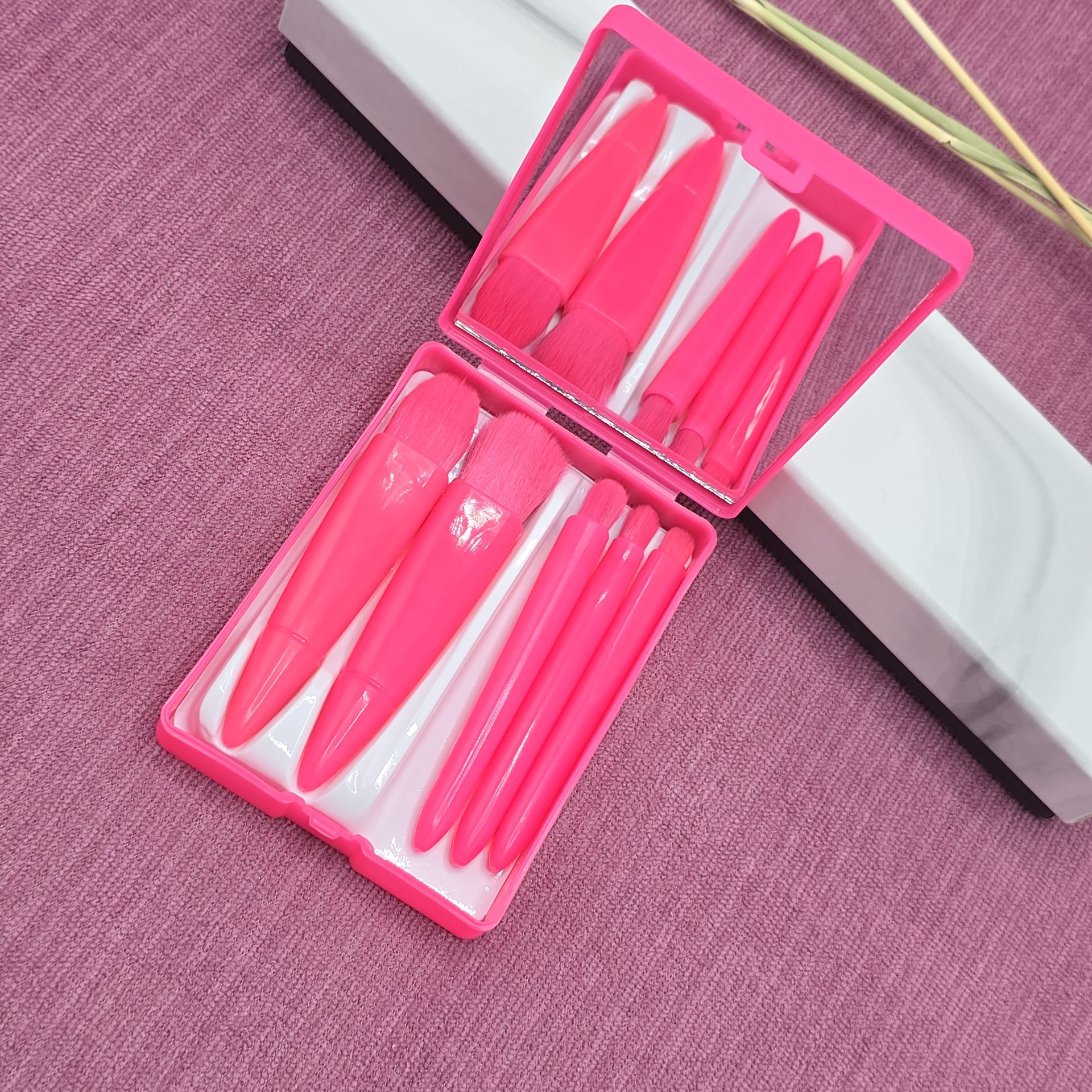 ست براش آرایشی مدل آینه دار 5 تکه با تراکم بالا