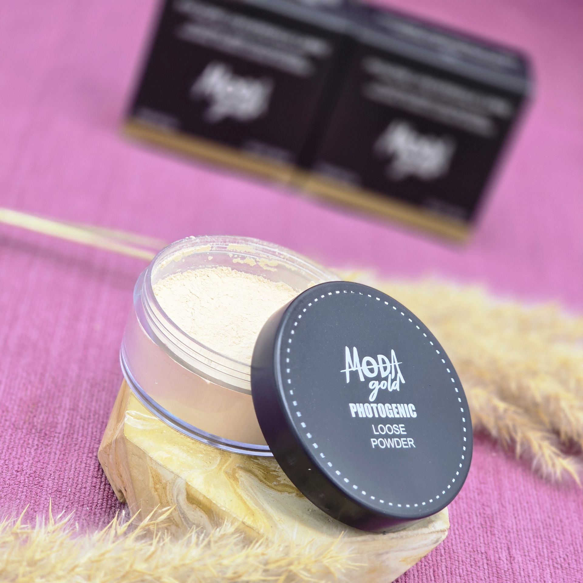 پودر فیکساتور آرایش صورت و کنترل چربی و ضدآب برند مدا