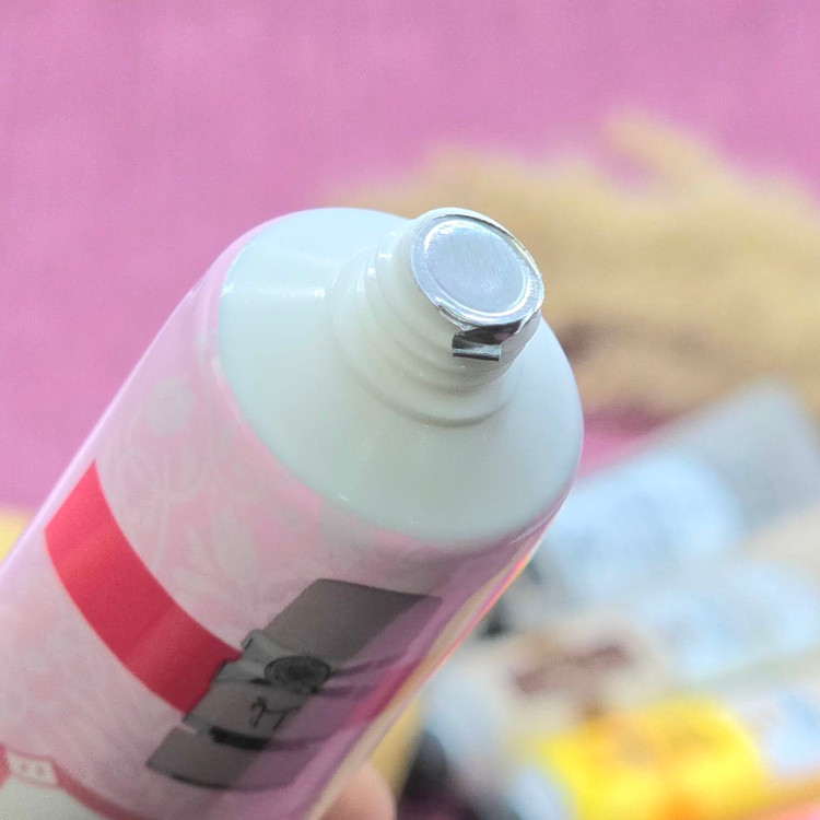 کرم های پنج قلو مرطوب کننده و آبرسان دست و صورت یارا