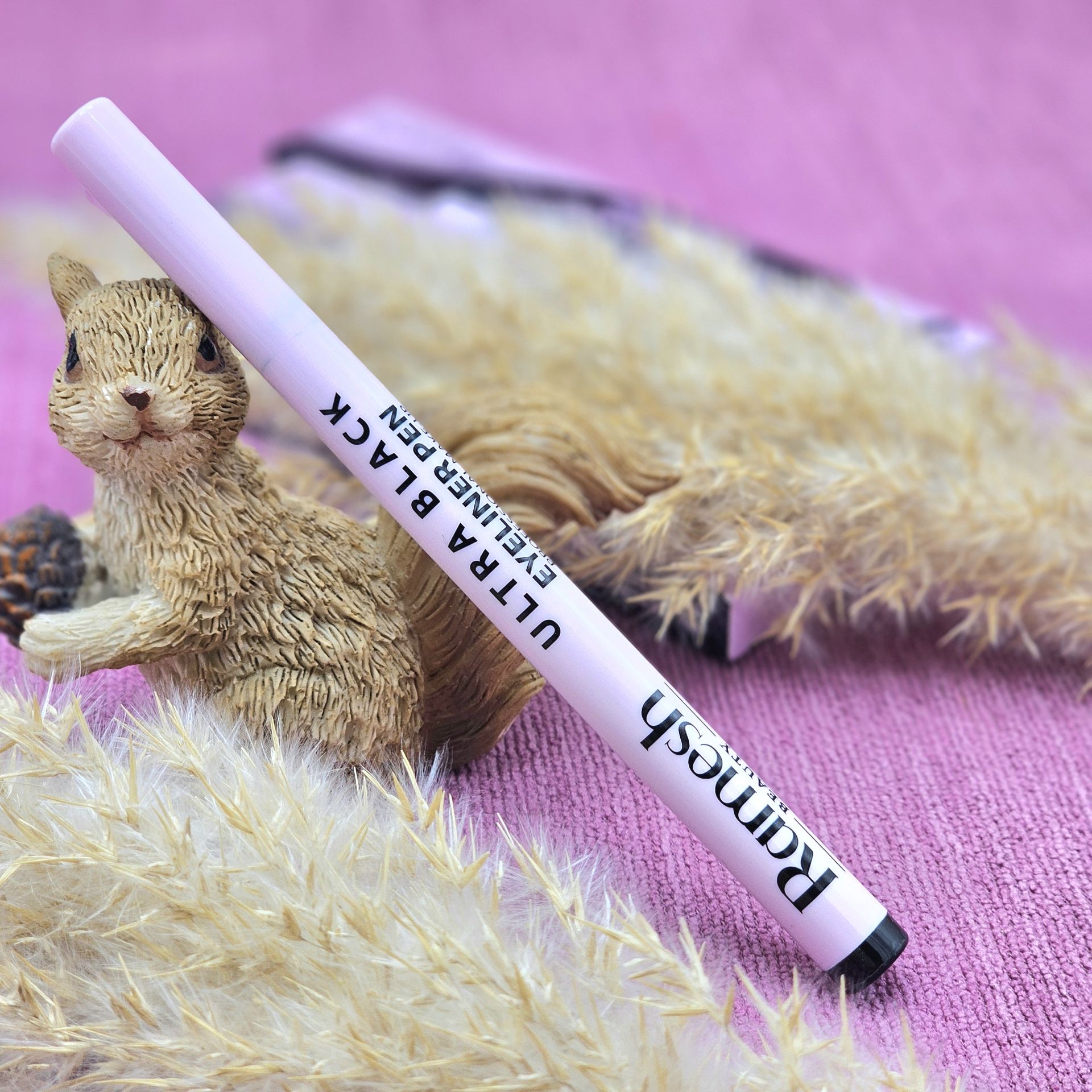 خط چشم قلمی و برس ماژیکی ضدآب برند رامش