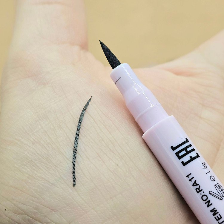 خط چشم قلمی و برس ماژیکی ضدآب برند رامش