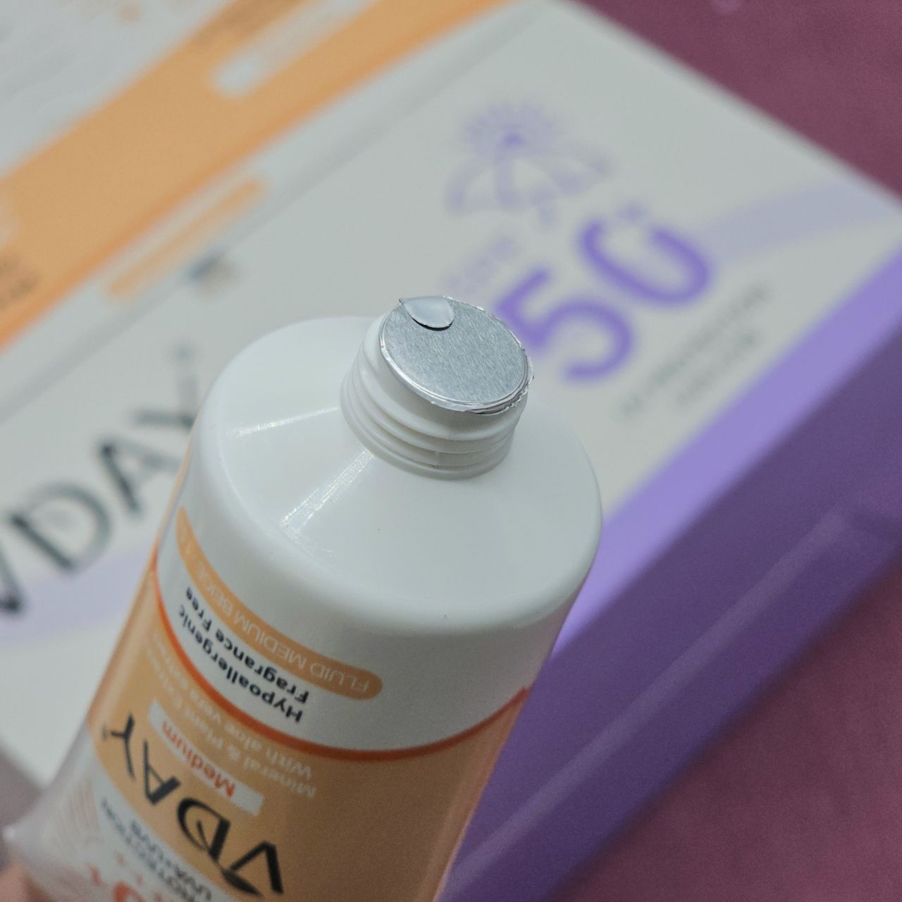 ضدآفتاب کرم پودری و گیاهی از برند ویدایی