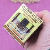 کرم سفید کننده و ضد لک برند جوانه جو دوسر آوینا کد 3117