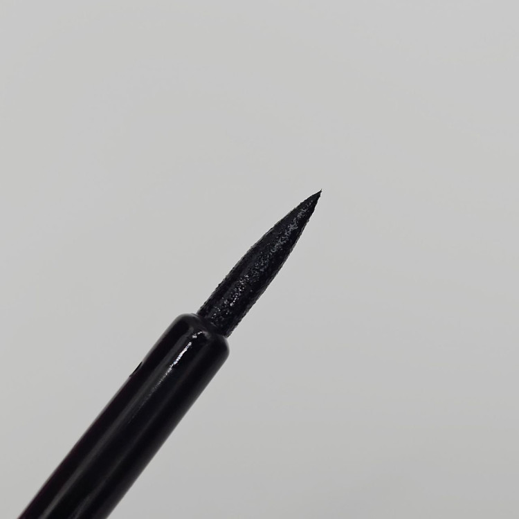 خط چشم ضدآب و ضد ترک و مات از برند ویولا