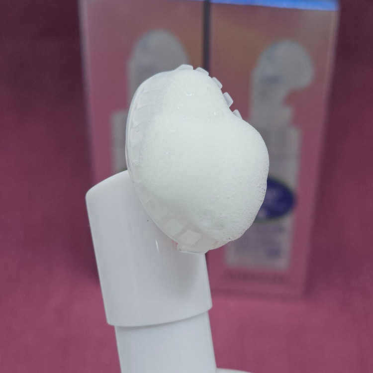 فوم براش دار شستشو و پاک کننده آرایش آمینواسید