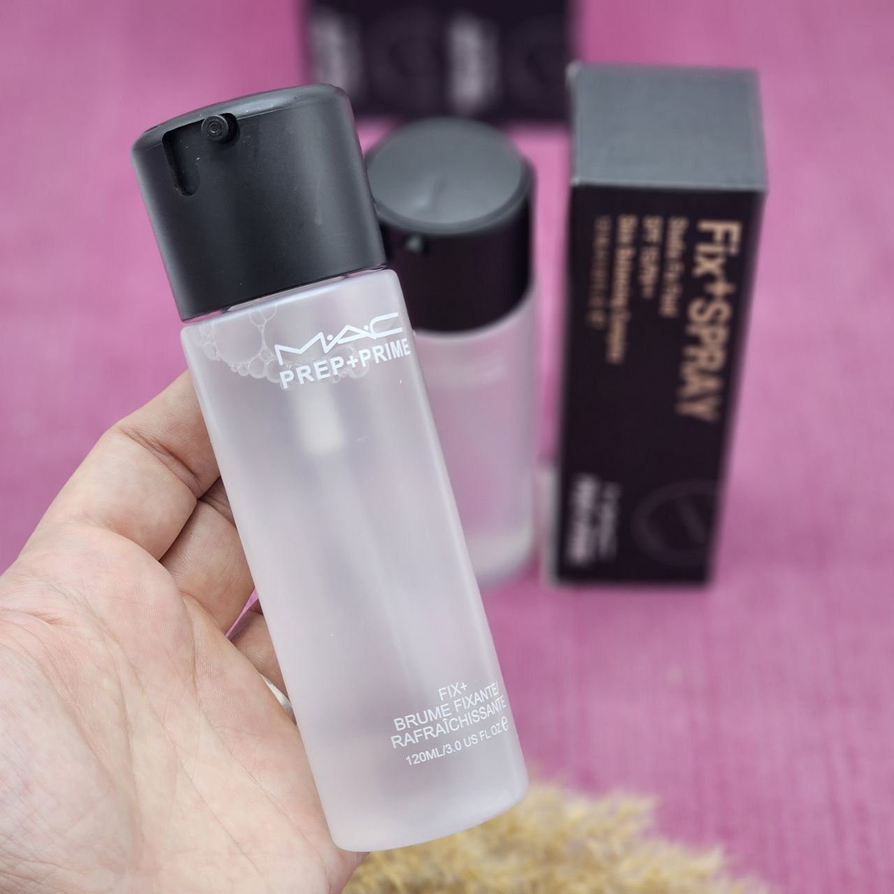 اسپری فیکساتور آرایش صورت برند مک