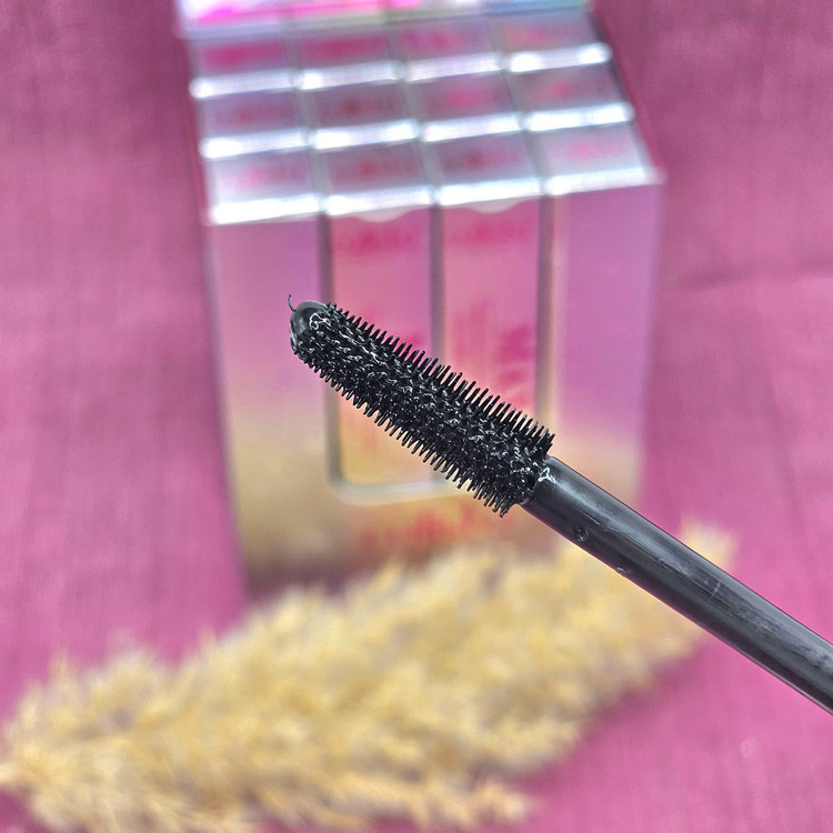 ریمل بلند کننده و ضدآب کالیستا بدنه صورتی