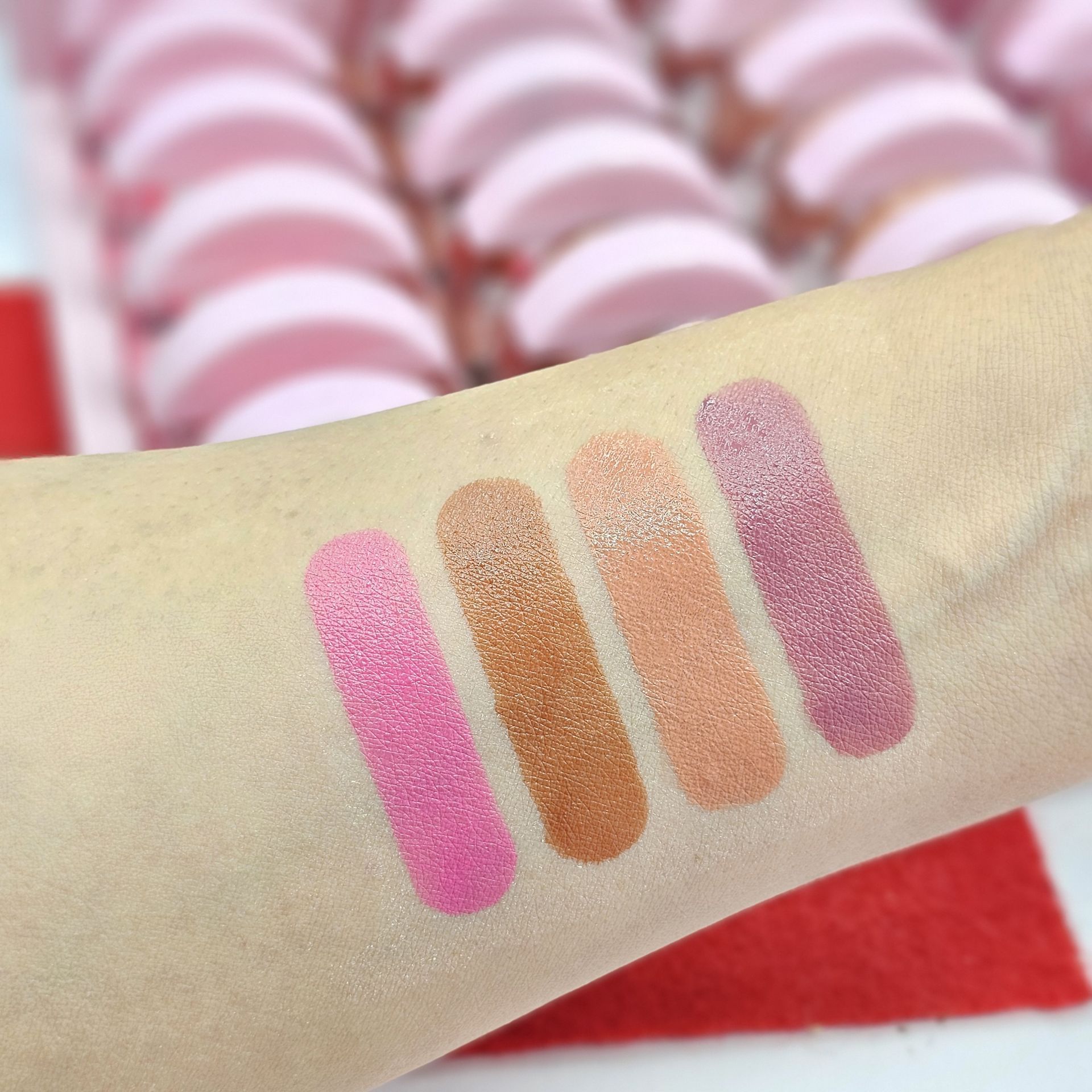 روژگونه و رژلب مایع تیوپی برند بالون بیوتی