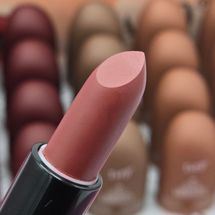 رژلب مات و مخملی جامد برند تاتو