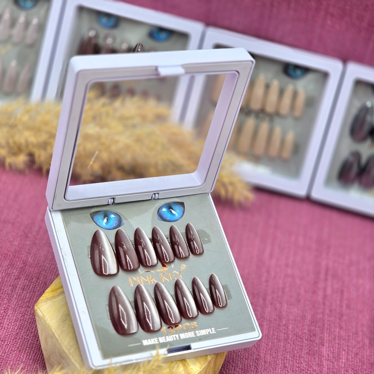 ناخن مصنوعی کله قندی مدل چشم گربه