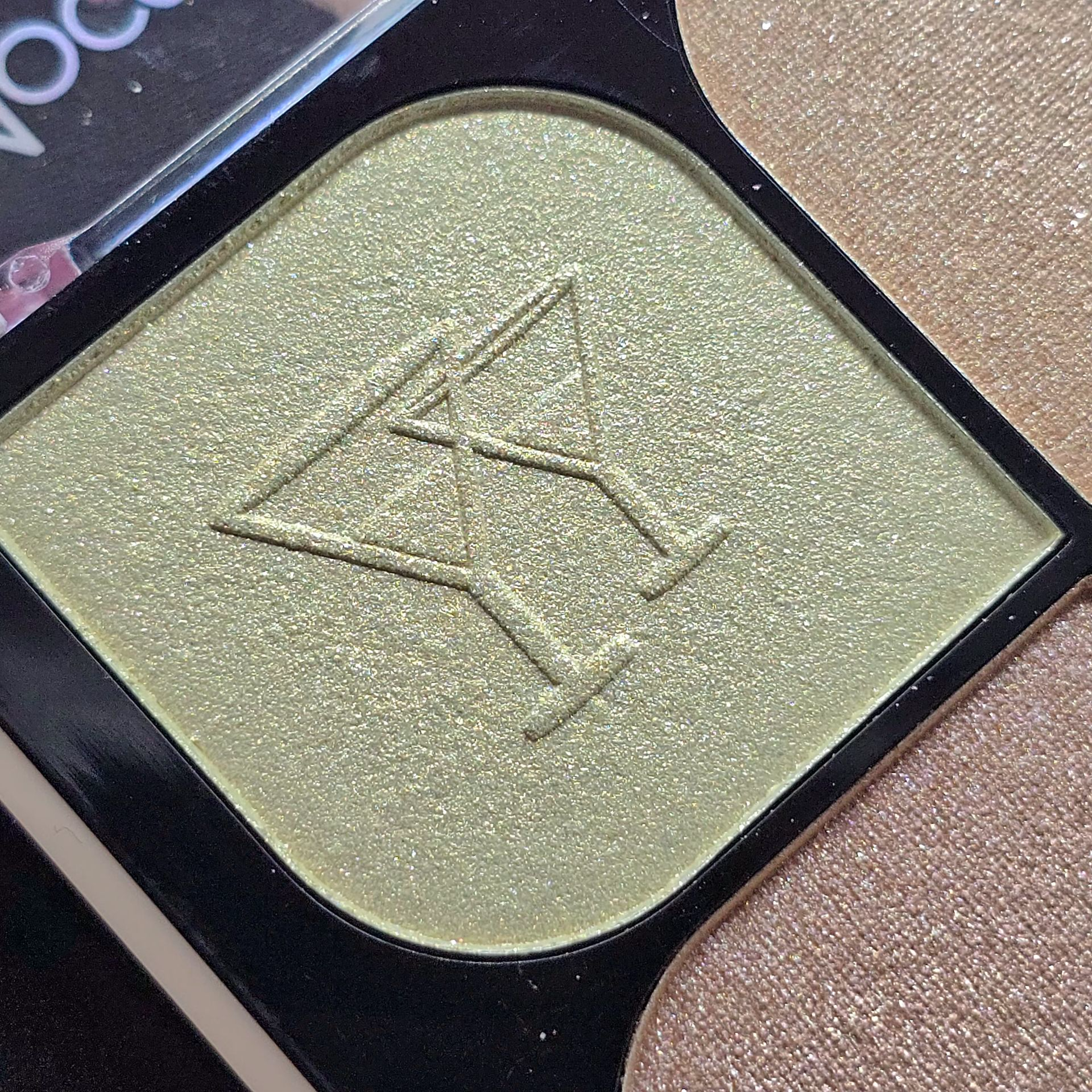 هایلایتر براق و با کیفیت از برند پینک کی