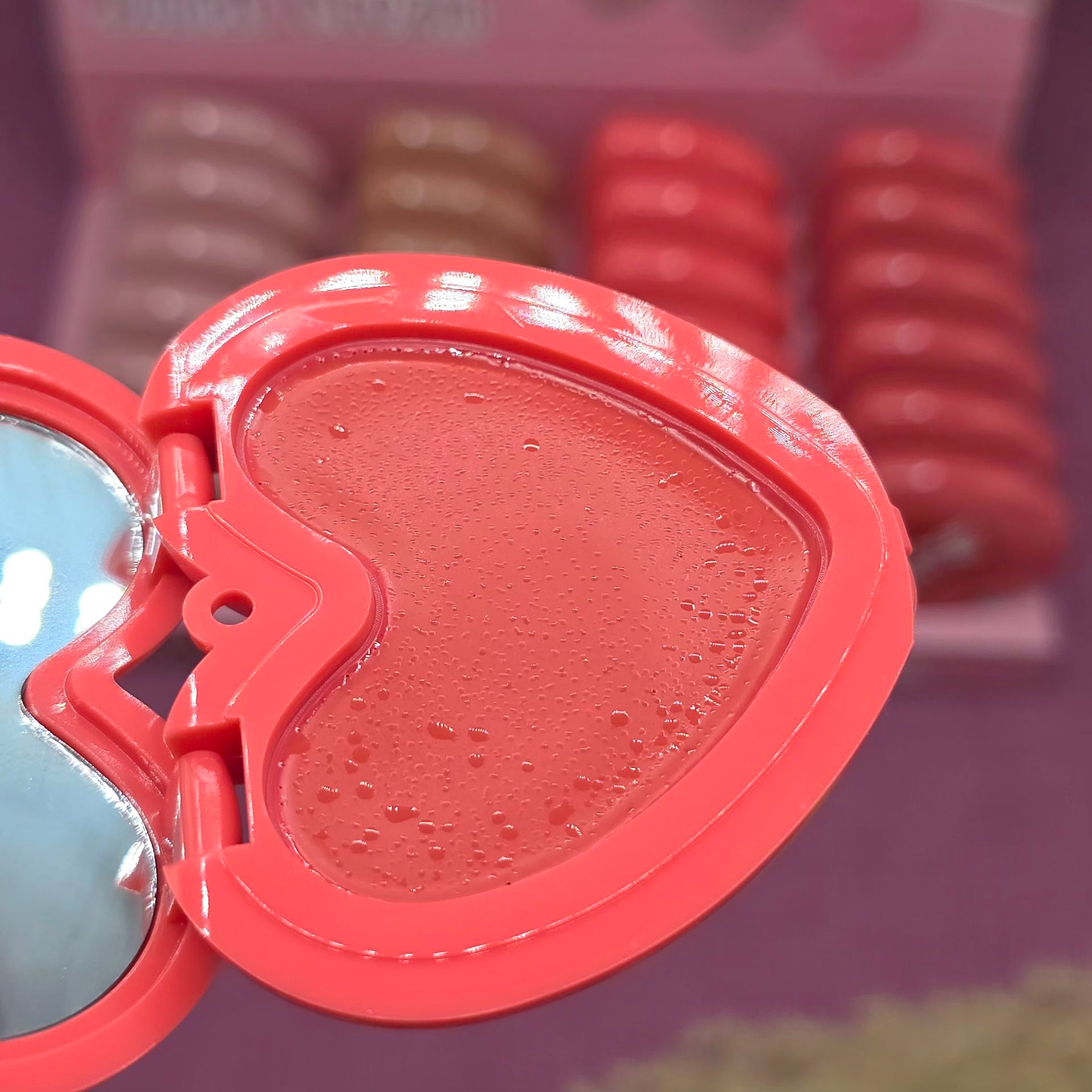 روژگونه چرب کوشنی طرح قلبی برند بالون بیوتی