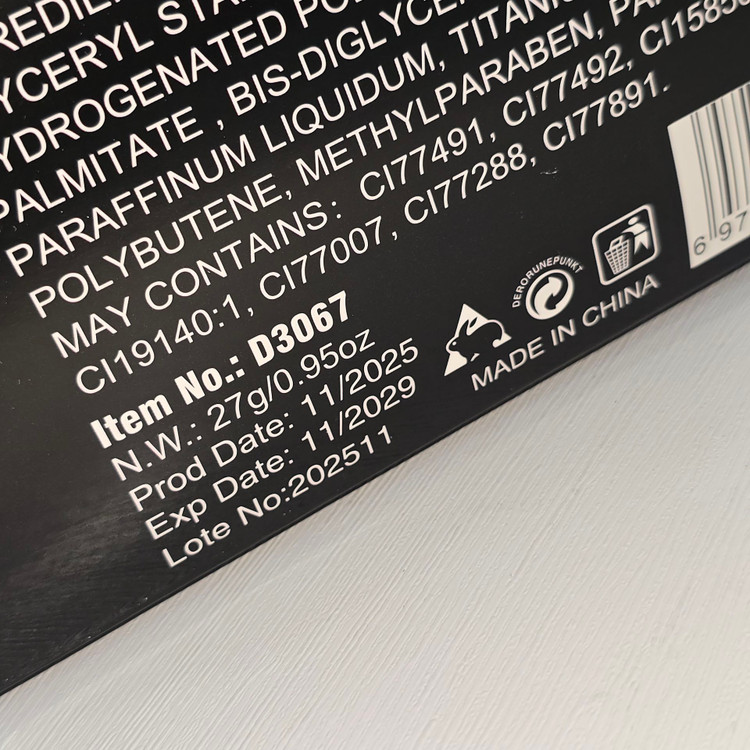 پالت سایه 18 رنگ مات و مخملی برند دودوگرل کد 3067